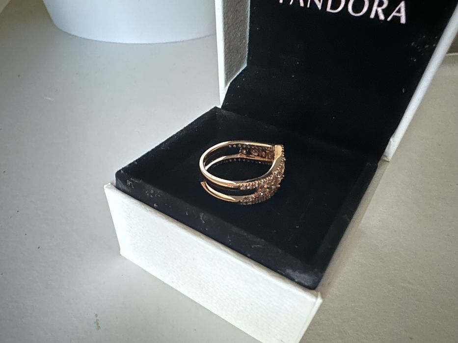 Anel Pandora Sparkling Marquise Double Wishbone