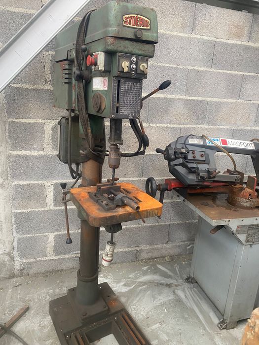 Serrote de fita industrial +engenho de furar