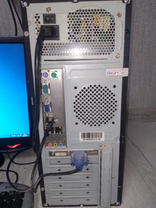 Продам компютер БУ