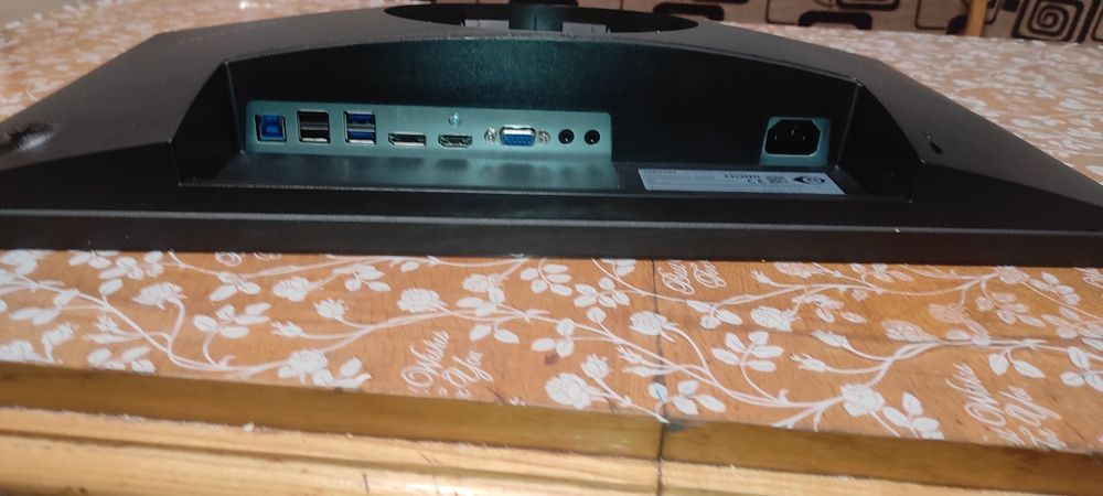 Монитор" Samsung Professional S24R65x