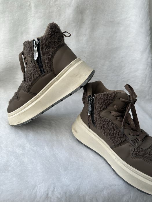 Жіночі зимові кросівки/ботинки