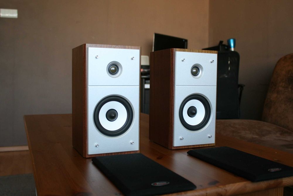 Niemieckie kolumny Prism głośniki do wieży amplituner a