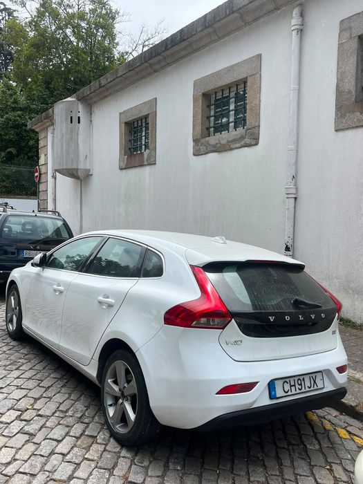Vendo branco v40 - 2013 excelente estado