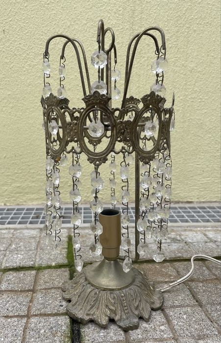 Candeeiro de teto + 2 candeeiros de mesa de cabeceira