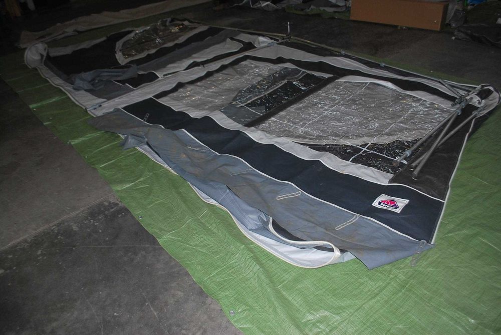 Przedsionek DOREMA 930-960 cm do przyczepy kempingowej