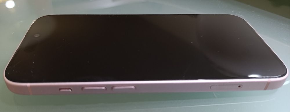 iPhone 15 128gb.