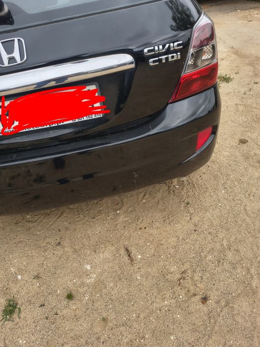 Zderzak tylny Honda Civic 7 5 drzwi czarny