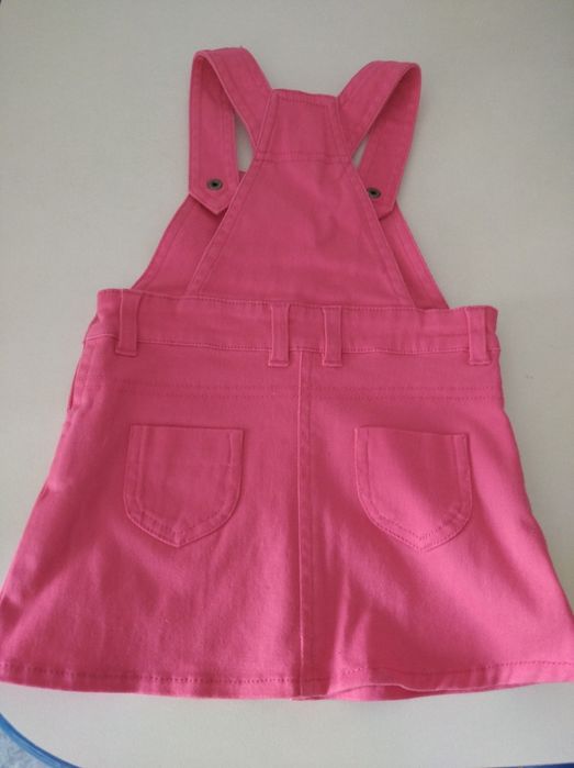 Saia jardineira tamanho 6 meses