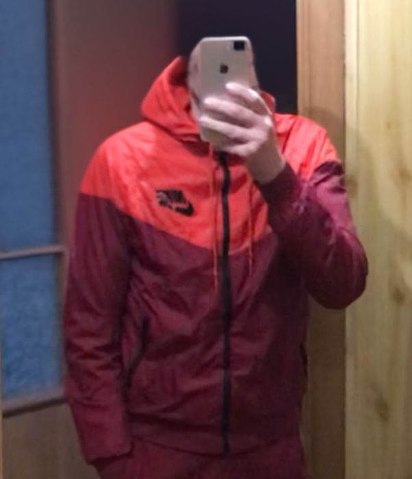 Без предоплат,вітровка Nike!!!
