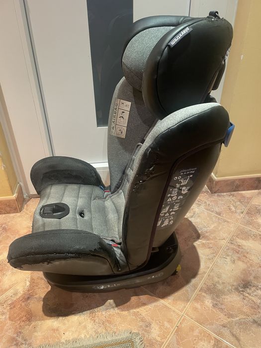 Cadeira auto para crinças até 36 kg em bom estado