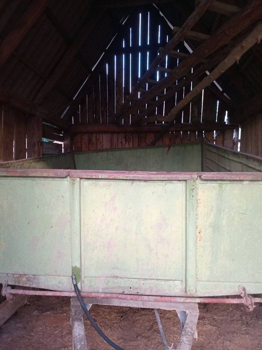 Продам Прицеп до трактора задній вигруз