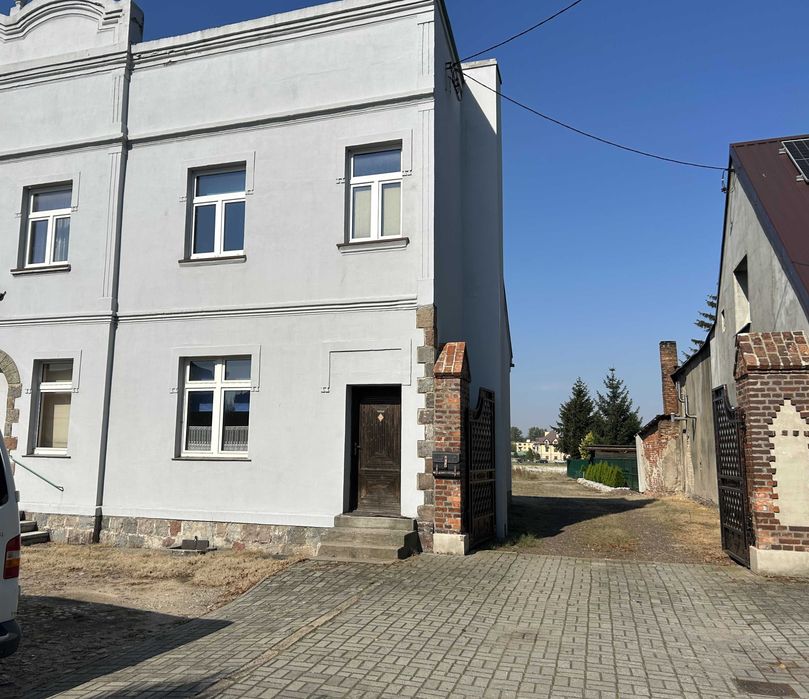 Wynajmę teren ok. 1000m² w Strzałkowie (centrum)