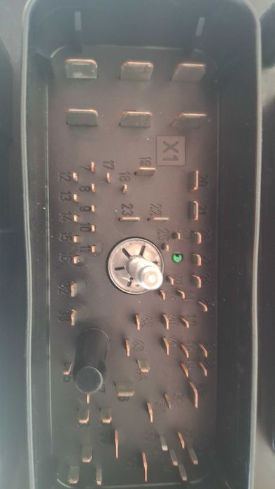 Vendo caixa de fusíveis e reles do astra H