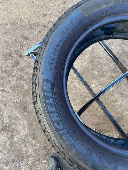 Шины бу 215 60 R 17 Michelin crossclimate 2 всесезон комплект