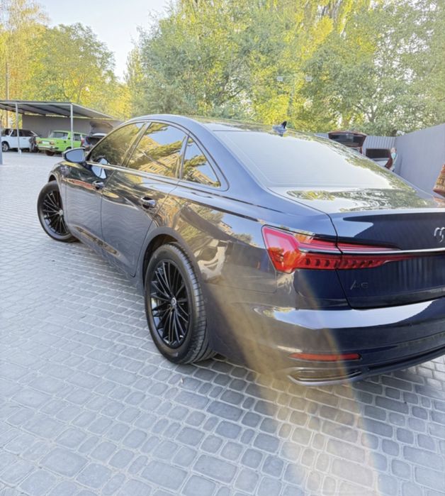 Audi a6c8 2023 2л