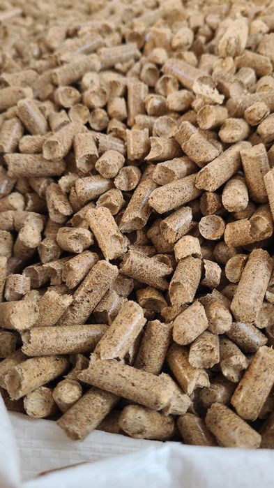 Пелети, пеллеты, пилеты древесные 6 мм и 8 мм