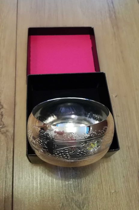 NOWA!!! Bransoleta kolor srebra firmy Avon