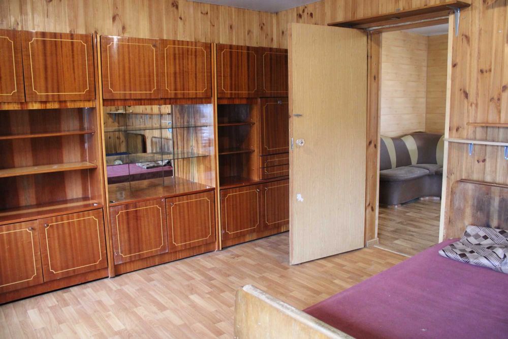 Будинок біля метро Житомірська