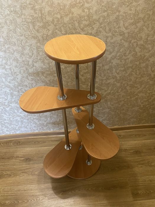 Підставка під вазони підлогова