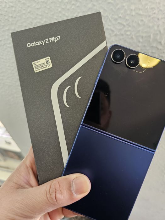 Samsung galaxy Zflip.7..512/12gb