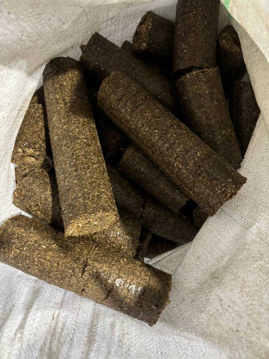 Рапсовий брикет. Брикет Агро. Подсолнух. Брикет.Брикети.Брикеты