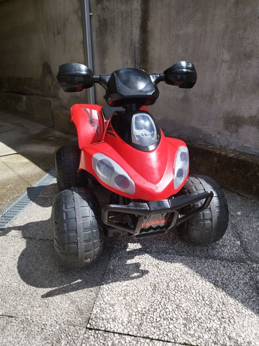 Mota de criança a bateria