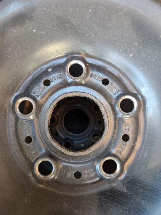 Диски 16. 5*112. DIA 57.1 Стан нових. Ковпаки ідеал.