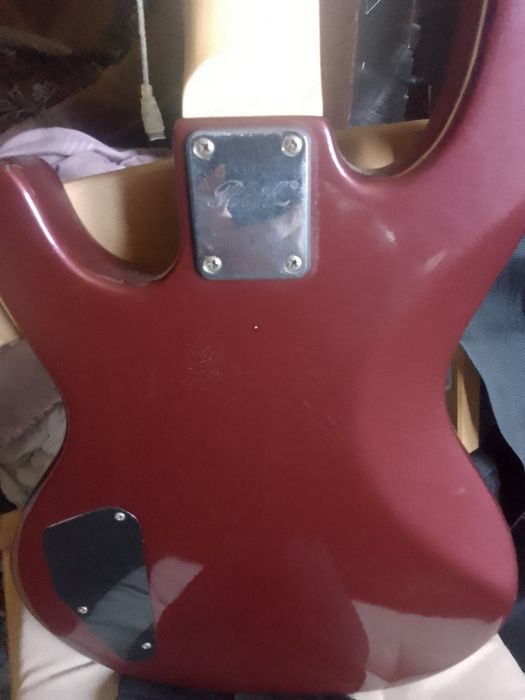 Бас гитара 5 струн