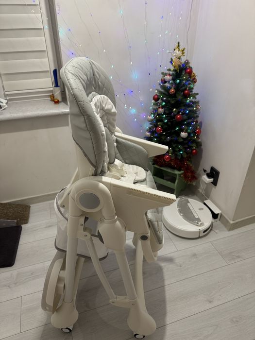 Стілець для годування