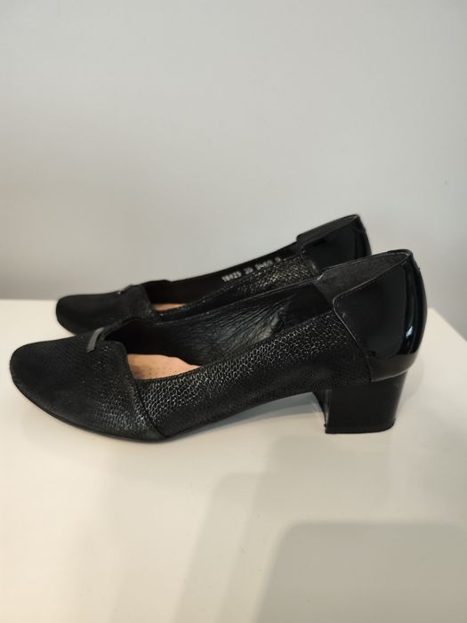 Skórzane czółenka buty na klocku bioeco czarne jak nowe obcas 4.5 cm
