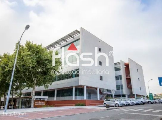 Espaço de Escritórios na Quinta da Fonte – Paços de Arcos