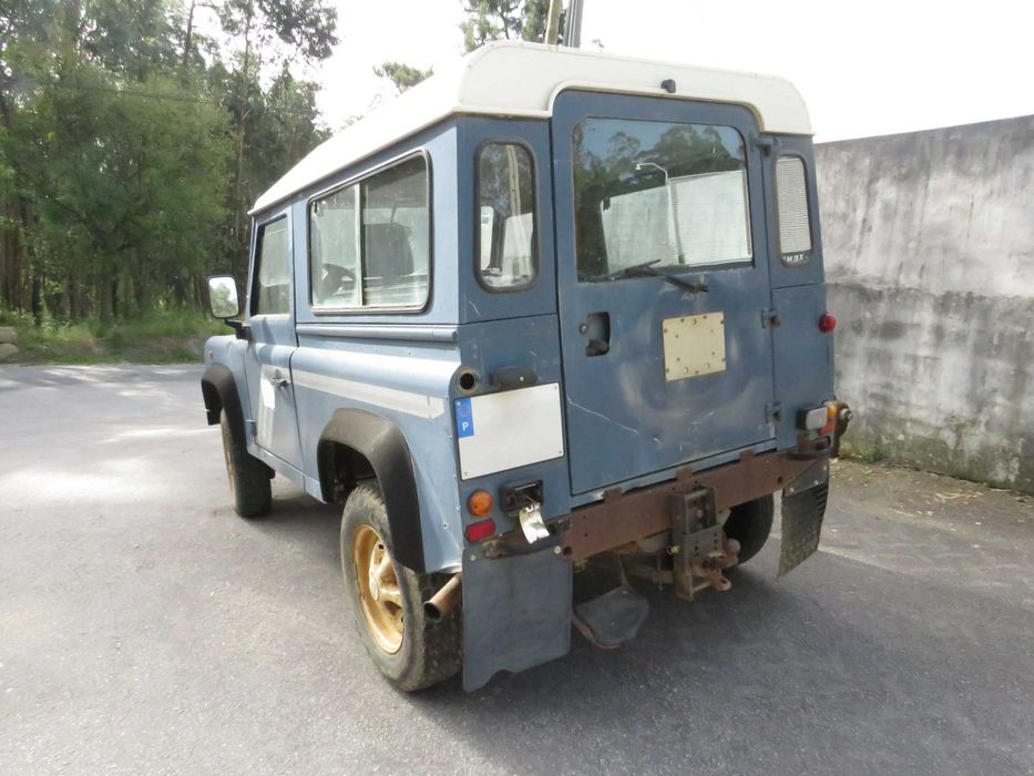 LAND ROVER DEFENDER Station Wagon 2.5 TDI 4X4 de 1994 - Peças Usadas