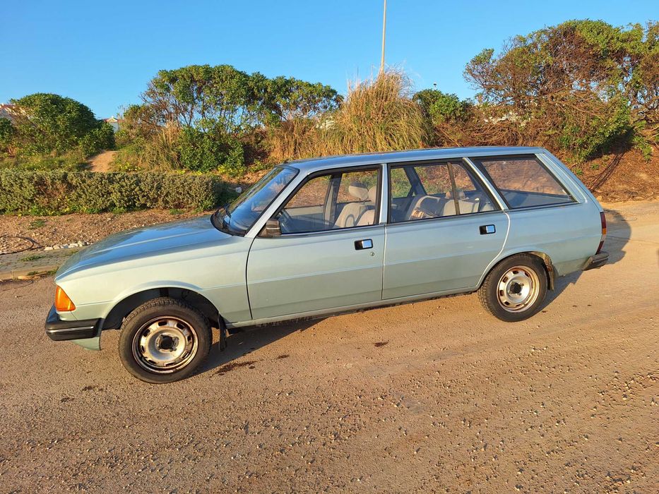 1983 Peugeot 305 GL Break 581 E11 | carro clássicos | carrinha | oldtimer