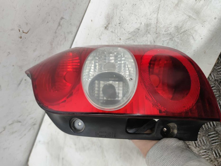 Renault Laguna II 2 Kombi Lampa Prawy Tył