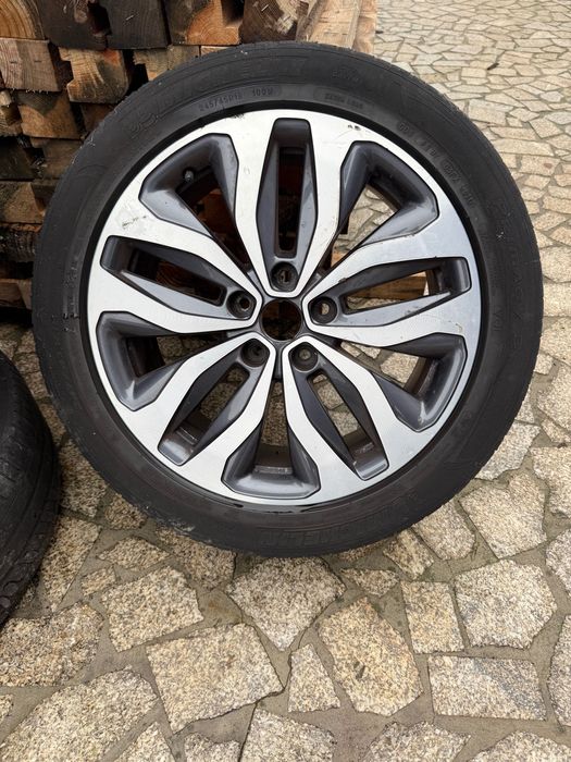 Jantes 18'' com pneus 245/45 R18 – Michelin/Continental