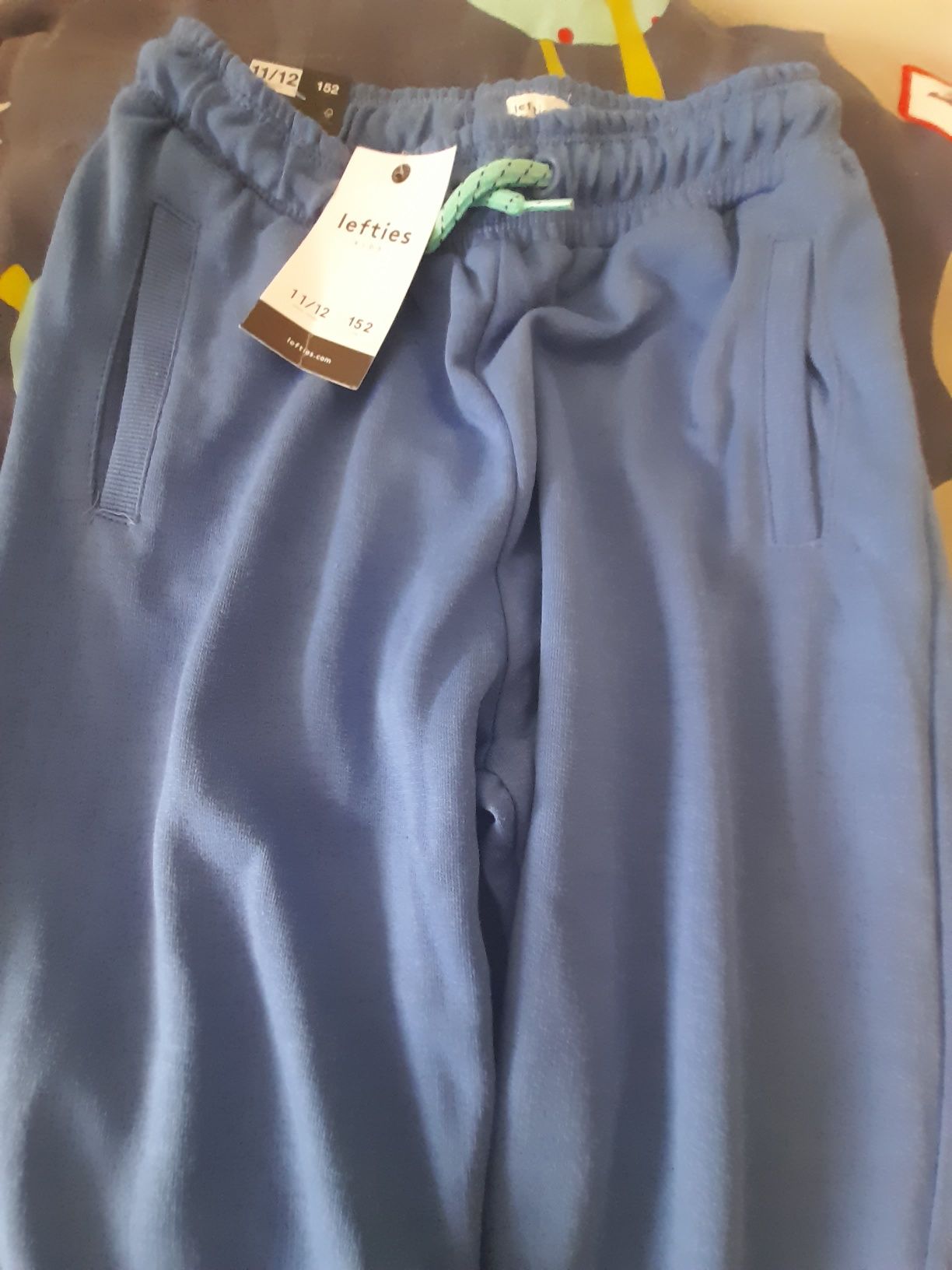 Moda Li Vila Real Santo Antonio - Calça fato treino para homem nova coleção  , Faça a encomenda por mensagem privado，obrigado. Por favor ajudar-nos a  partilhar ! 🙏🙏🙏