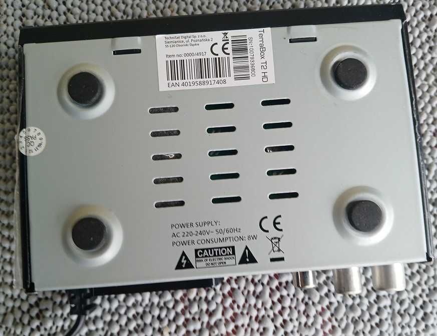 Tuner, dekoder TechniSat TerraBox T2 HD, sprawny z pilotem