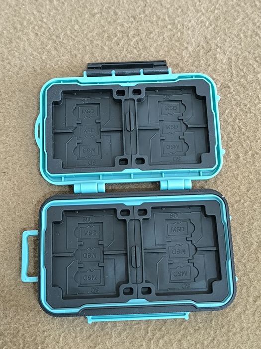 Caixa para cartões de memória64584706789762122