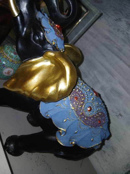 Elefante pintado ha mao