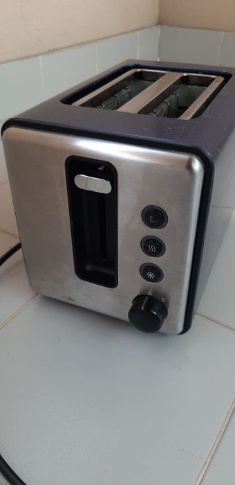 Torradeira Qilive 780w bom estado