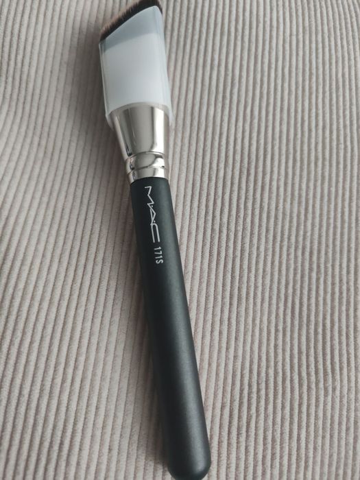 Pędzel MACskośny do konturowania i podkładu