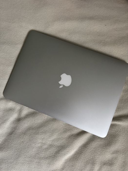 MacBook Air 13” Early 2015 – i7 / 8 GB RAM / 512 GB SSD - nowa bateria