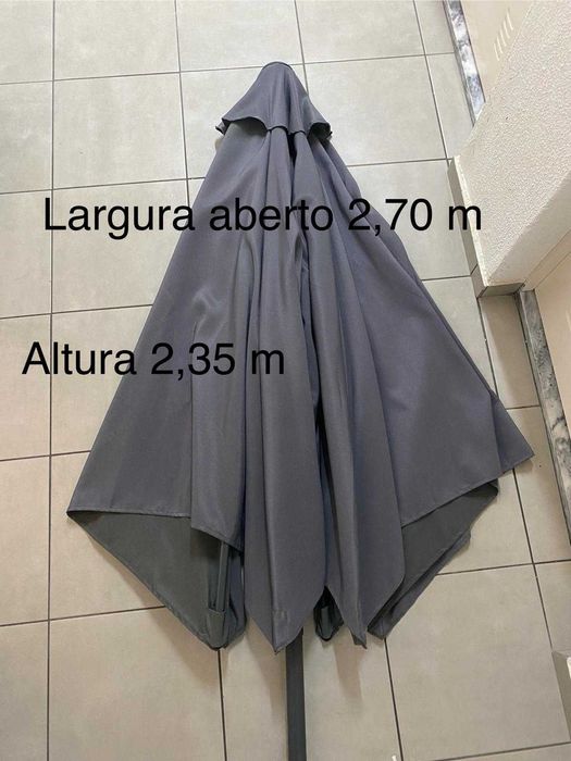 Vendo guarda-sol de jardim/ varanda cinzento com base