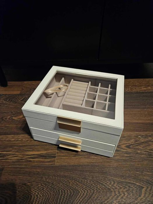 Szkatułka kuferek organizer na biżuterię kosmetyki przechowywanie