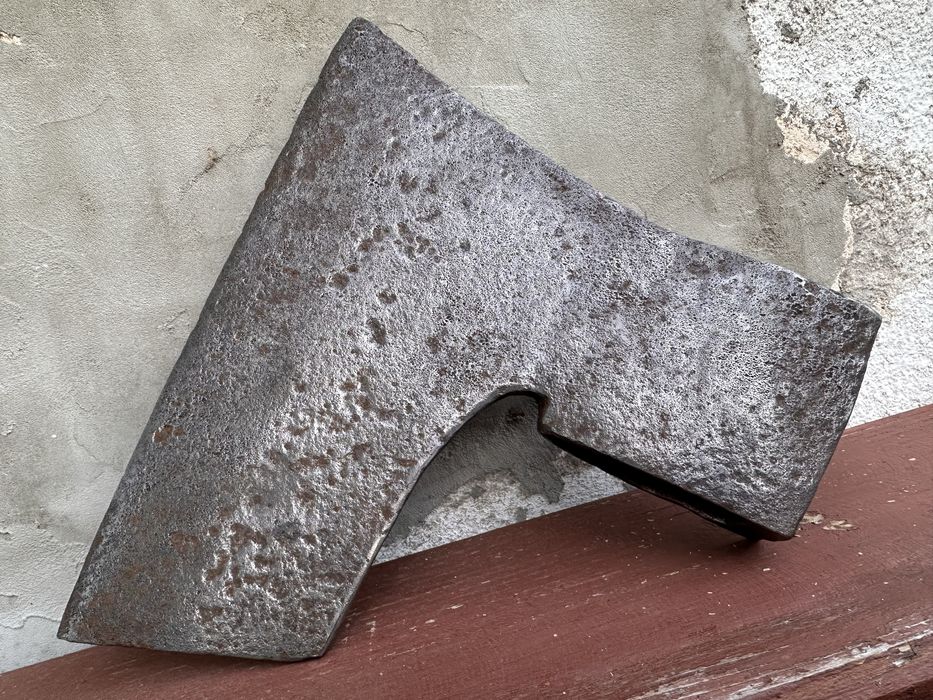 Dla Pana Krzysztoferc 2 duże  stare topory  kuty vintage oldschool