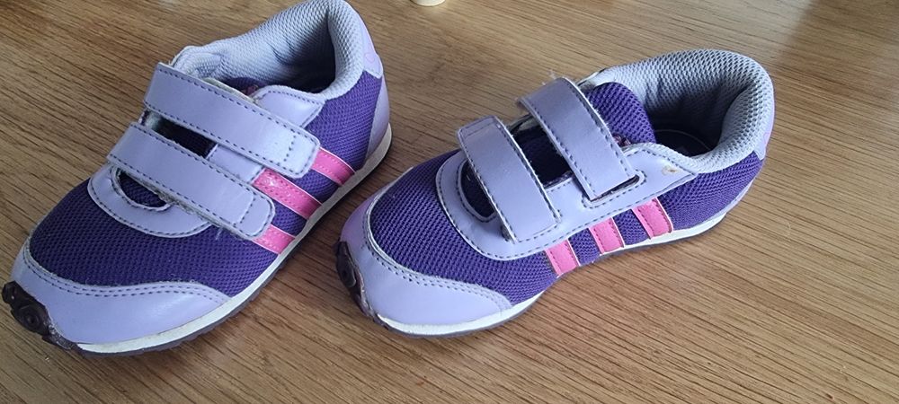 Buty adidasy. Różowe dziewczęce. Rozmiar 26