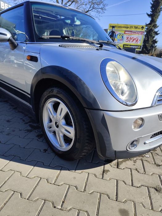 Mini Cooper R50, 2004r