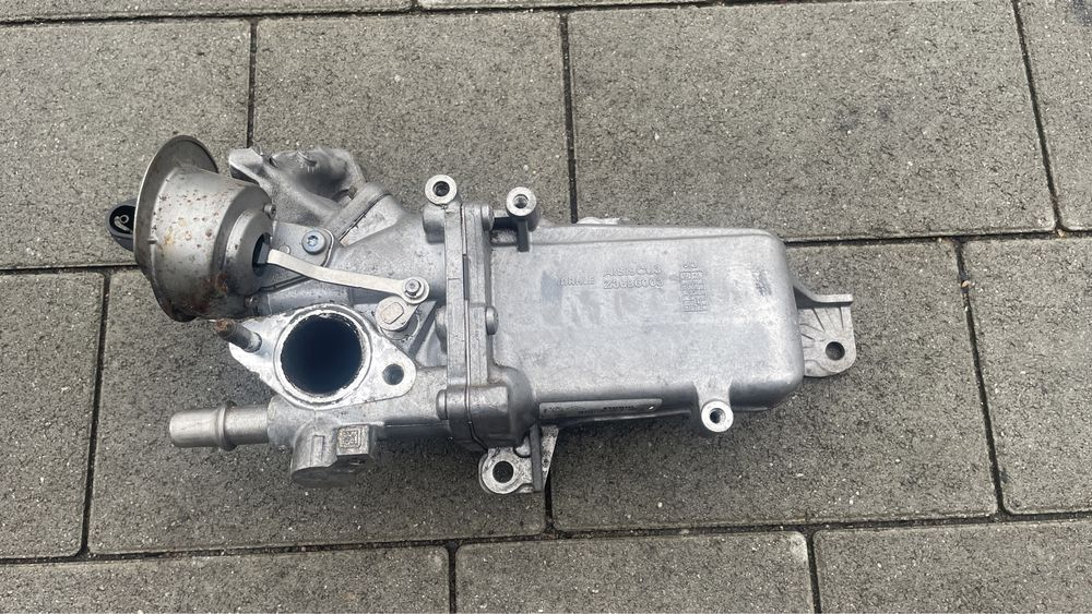 Радіатор системи egr 147353981R RenaultMaster 3 Opel Movano NV 400