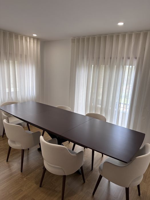 Conjunto Mesa de Jantar Extensível + 6 Cadeiras