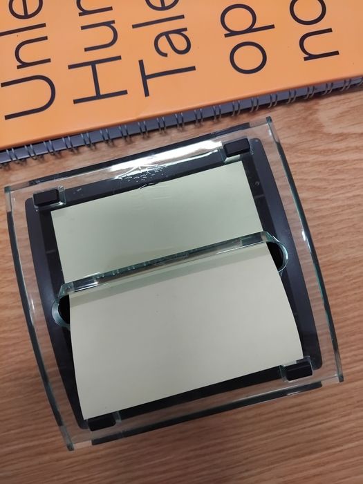 Post it Note Dispenser
